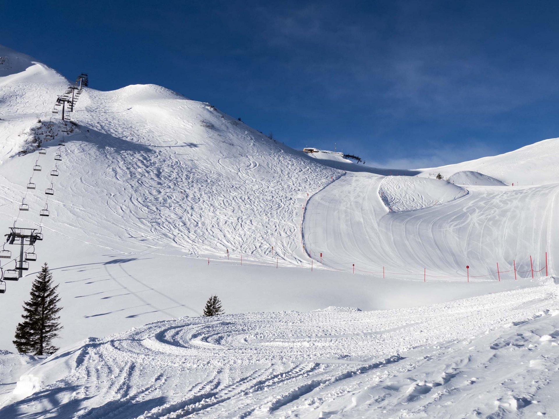 Mit (Ski)Schwung ins Kleinwalsertal Mit (Ski)Schwung ins Kleinwalsertal
