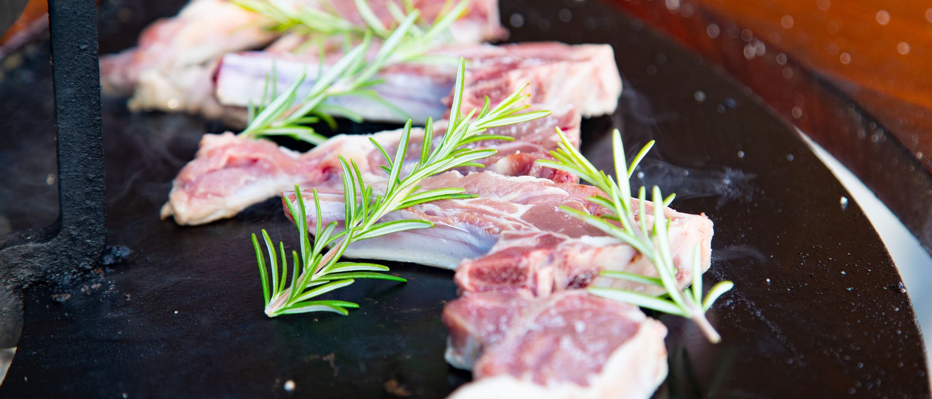 Adults only: unsere Philosophie und Geschichte Adults only: unsere Philosophie und Geschichte