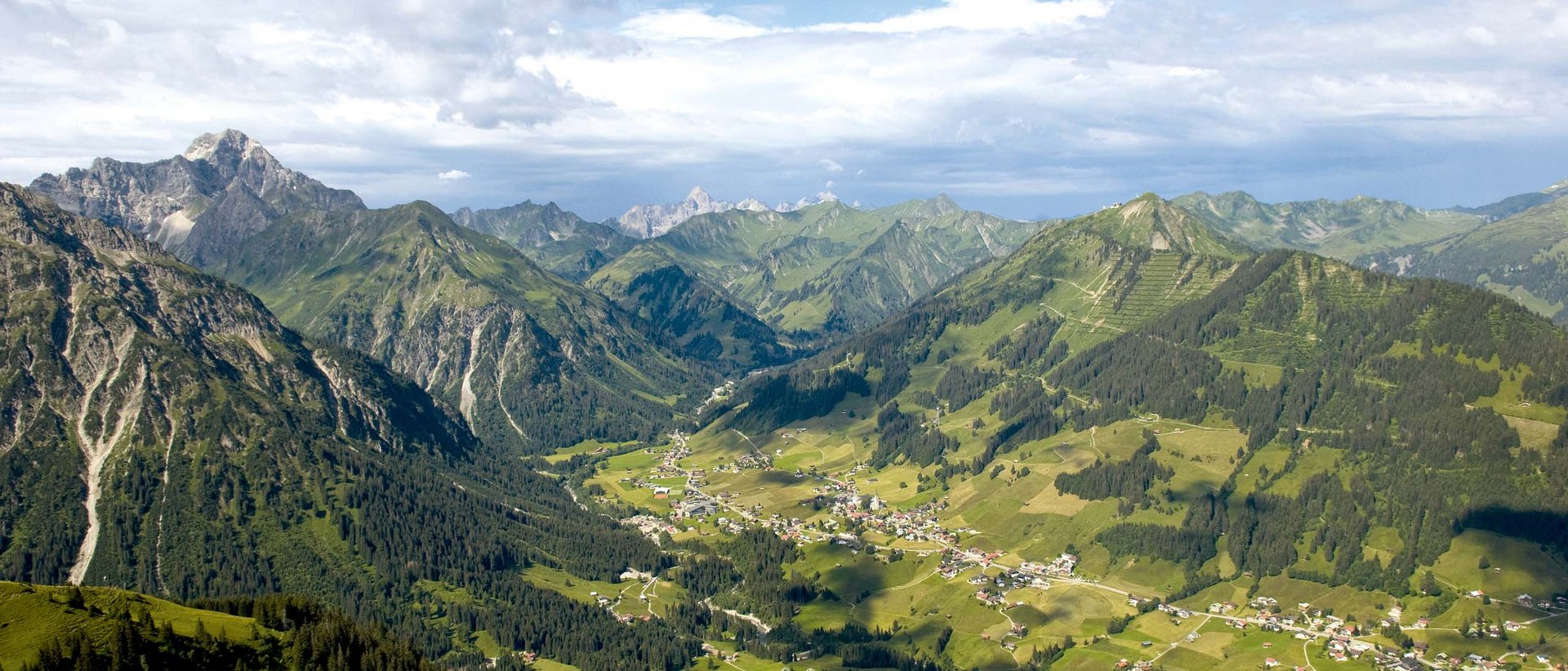 Kleinwalsertal + 4-star hotels = experiences to remember Kleinwalsertal + 4-star hotels = experiences to remember